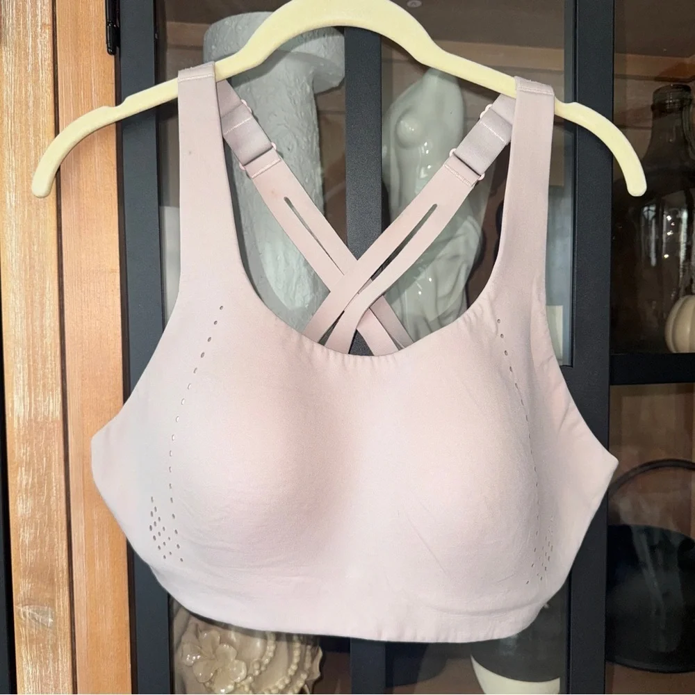 lululemon athletica size 36d